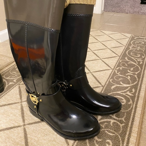 Only worn once Michael Kors Rain Boots - Picture 4 of 6